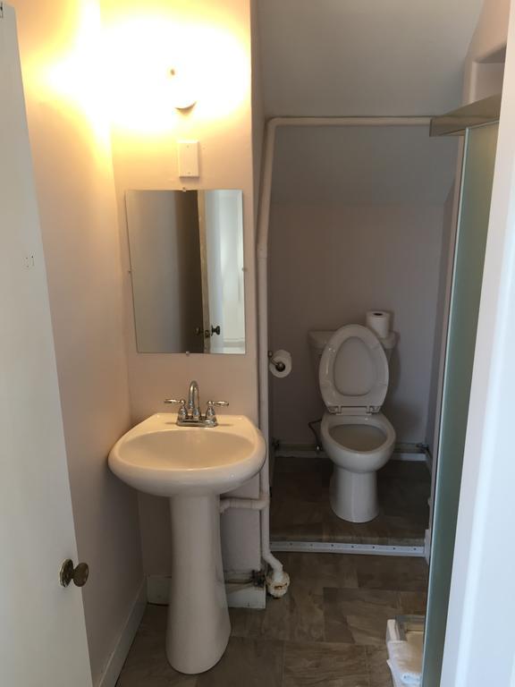 סאינט ג'ון Admiral'S Quay Motel & Suites מראה חיצוני תמונה